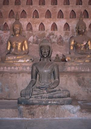 静岡県富士市にある東横INN新富士駅南口の魅力と概要：快適なビジネス・観光拠点